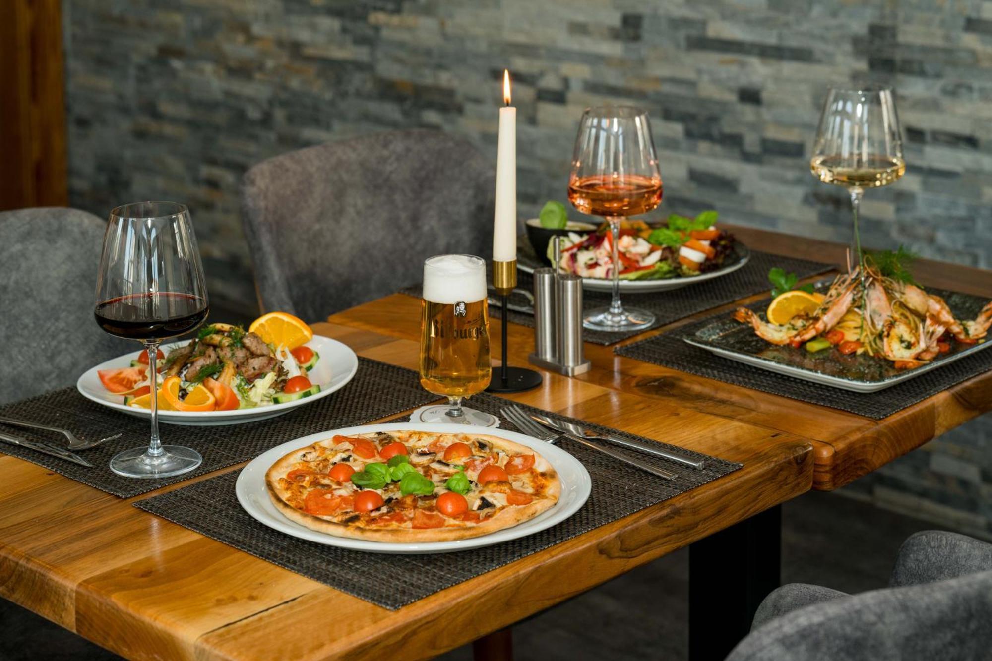 Roca Restaurant Und Hotel Bommersheim Eksteriør billede