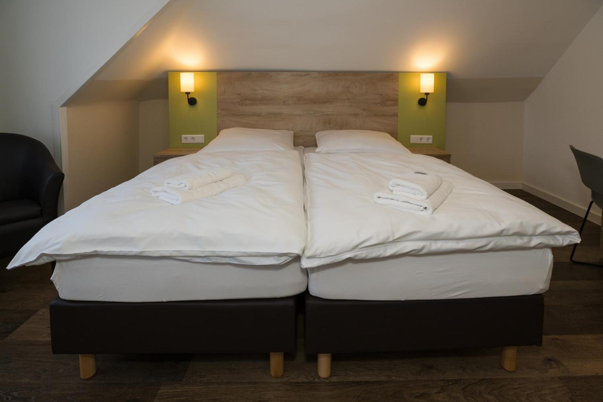 Roca Restaurant Und Hotel Bommersheim Eksteriør billede