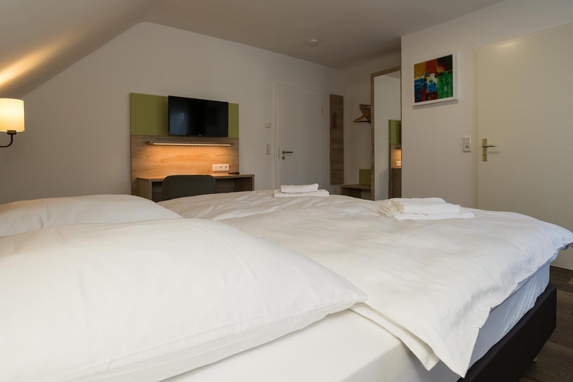 Roca Restaurant Und Hotel Bommersheim Eksteriør billede