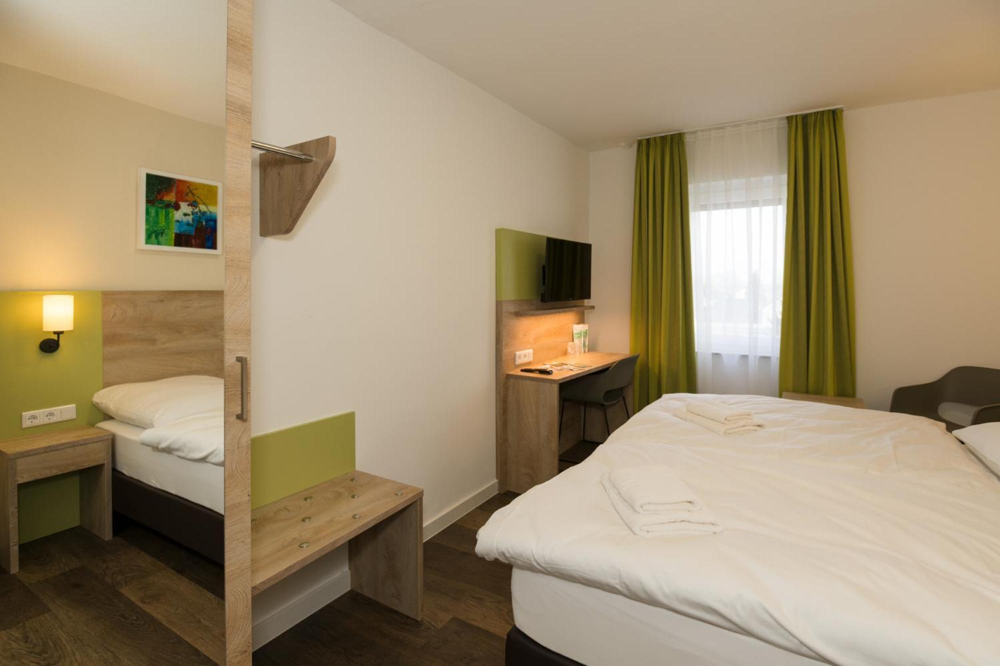 Roca Restaurant Und Hotel Bommersheim Eksteriør billede
